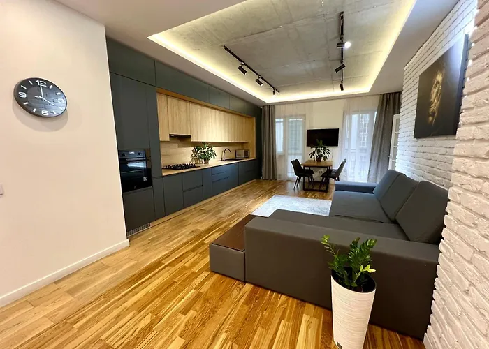 Apartamento Osapart Shevchenka 19 Leópolis